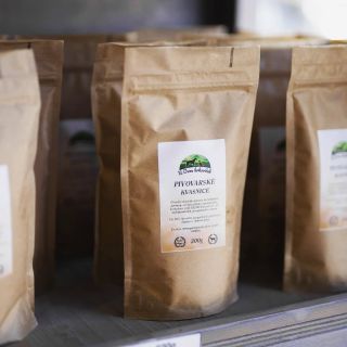 V jarních měsících mohou kvasnice pro psy, jako zcela přírodní prostředek a doplněk krmiva bez chemie, podpořit tvorbu...